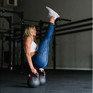 ZYIA Blue Camo Capris size 12